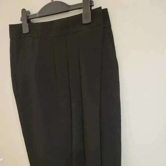 Jones &  Co Black Wrap Skirt NWOT size 6 - Picture 1 of 10